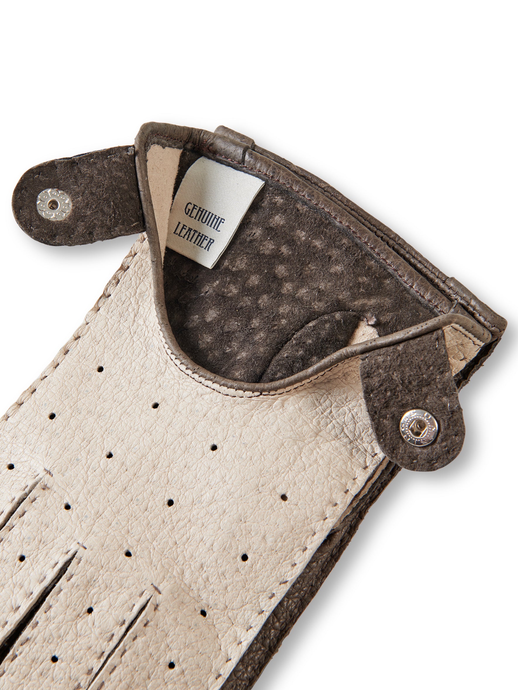 Taupe/sand-colored driving glove made of wild boar leather